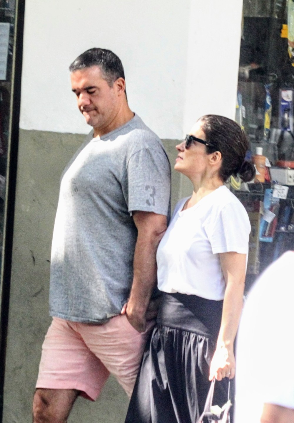 Em cena rara, Renata Vasconcellos aproveita tarde de passeio com o ...