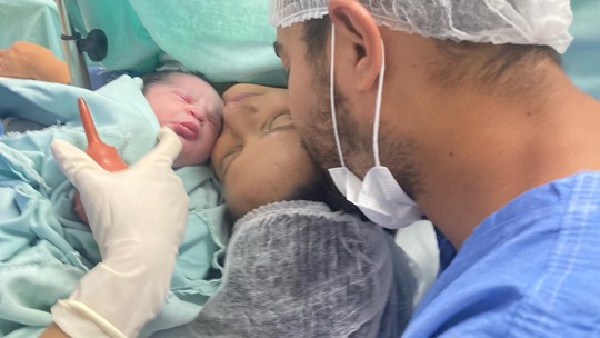 Brigado com o pai, Luciano Camargo, Wes Camargo anuncia nascimento da 2ª filha