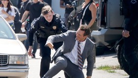 Chris Pratt leva tombo durante gravação de filme e lesiona o pé