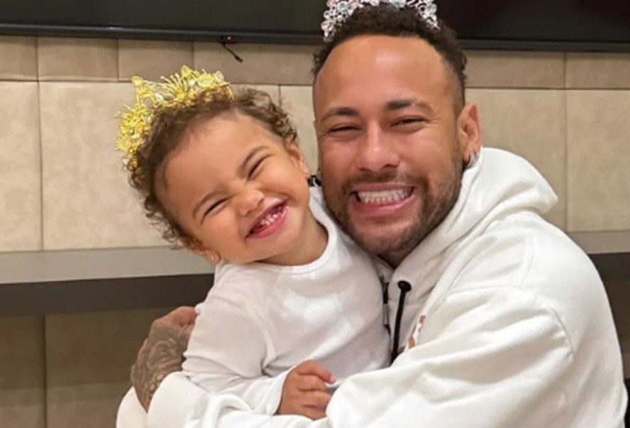 Neymar compartilha momento fofo ao lado da filha Mavie: 'Minha dupla'