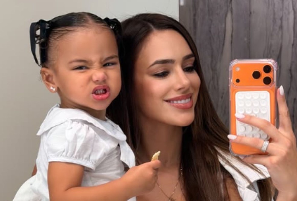 Neymar compartilha momento fofo ao lado da filha Mavie: 'Minha dupla'