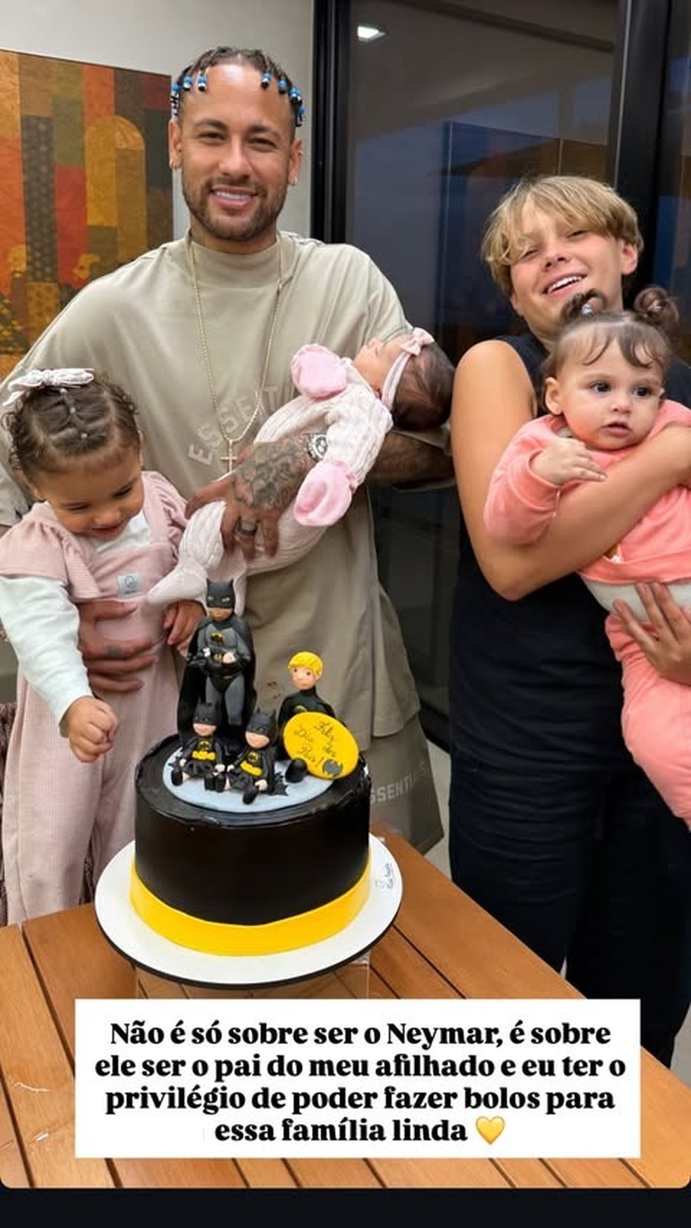 Neymar celebra Dia dos Pais com os quatro filhos — Foto: Reprodução/Instagram