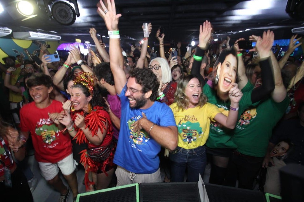 Elenco de 'Ainda Estou Aqui' festeja vitória no Oscar — Foto: Brazil News
