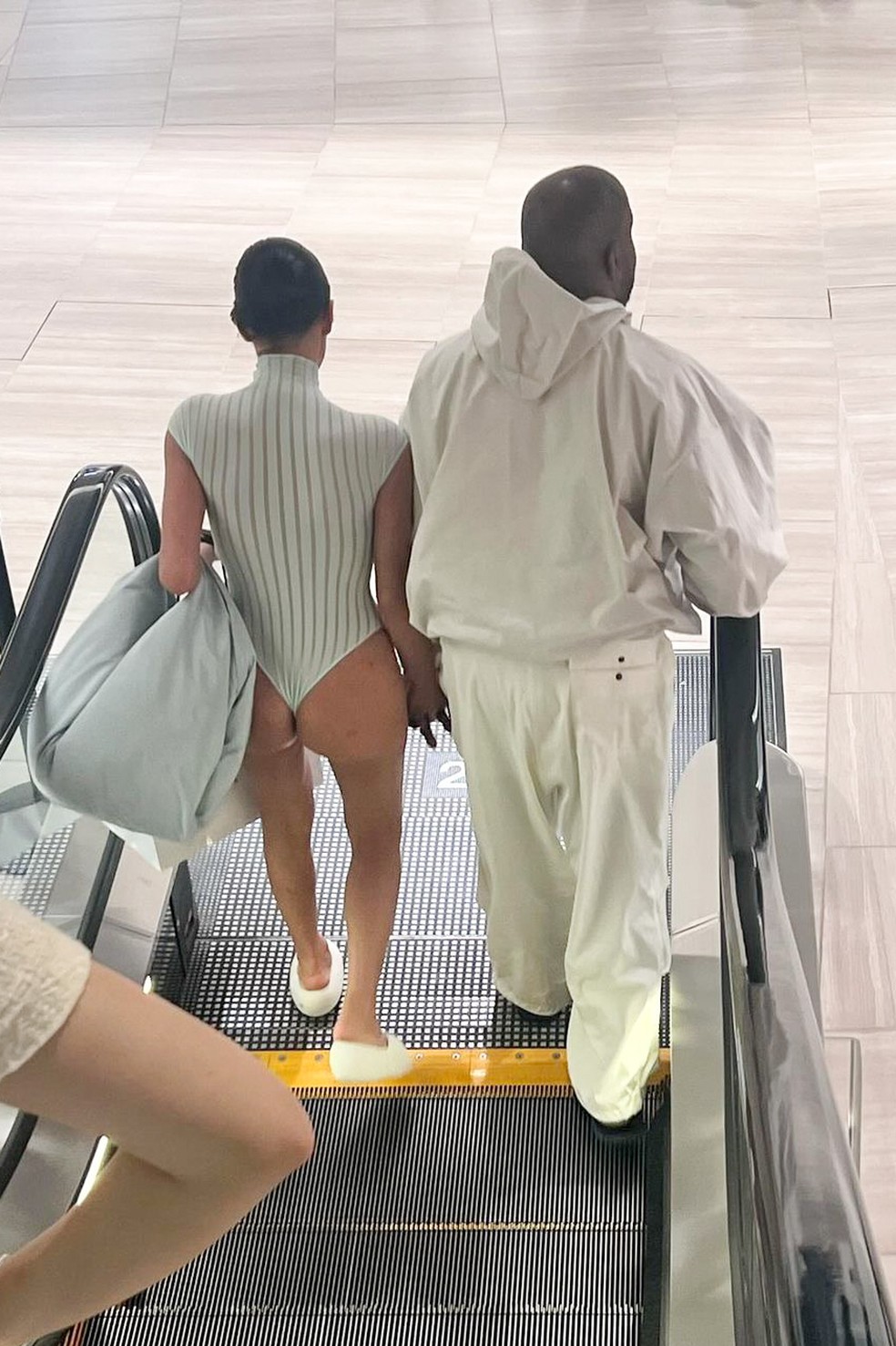 Kanye West e Bianca Censori — Foto: Grosby