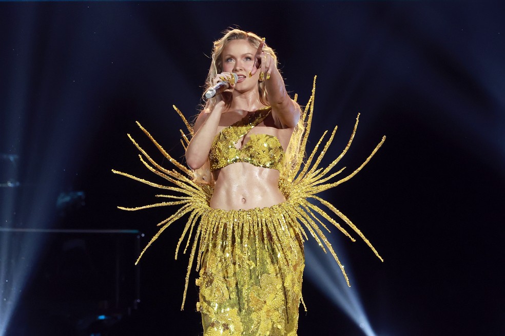 Zara Larsson durante show — Foto: Getty Images