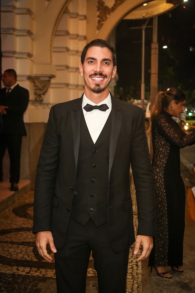 Leilão de Vini Jr. reúne time de famosos brasileiros e internacionais ...