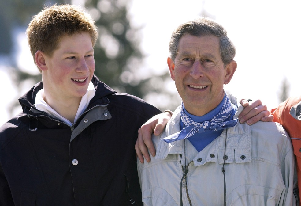 Príncipe Harry e Rei Charles III: Relação conturbada há muitos anos — Foto: Getty Images