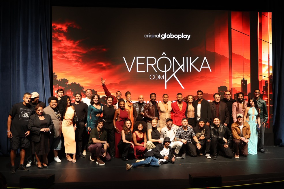 Elenco de Verônika com K — Foto: Lucas Teixeira
