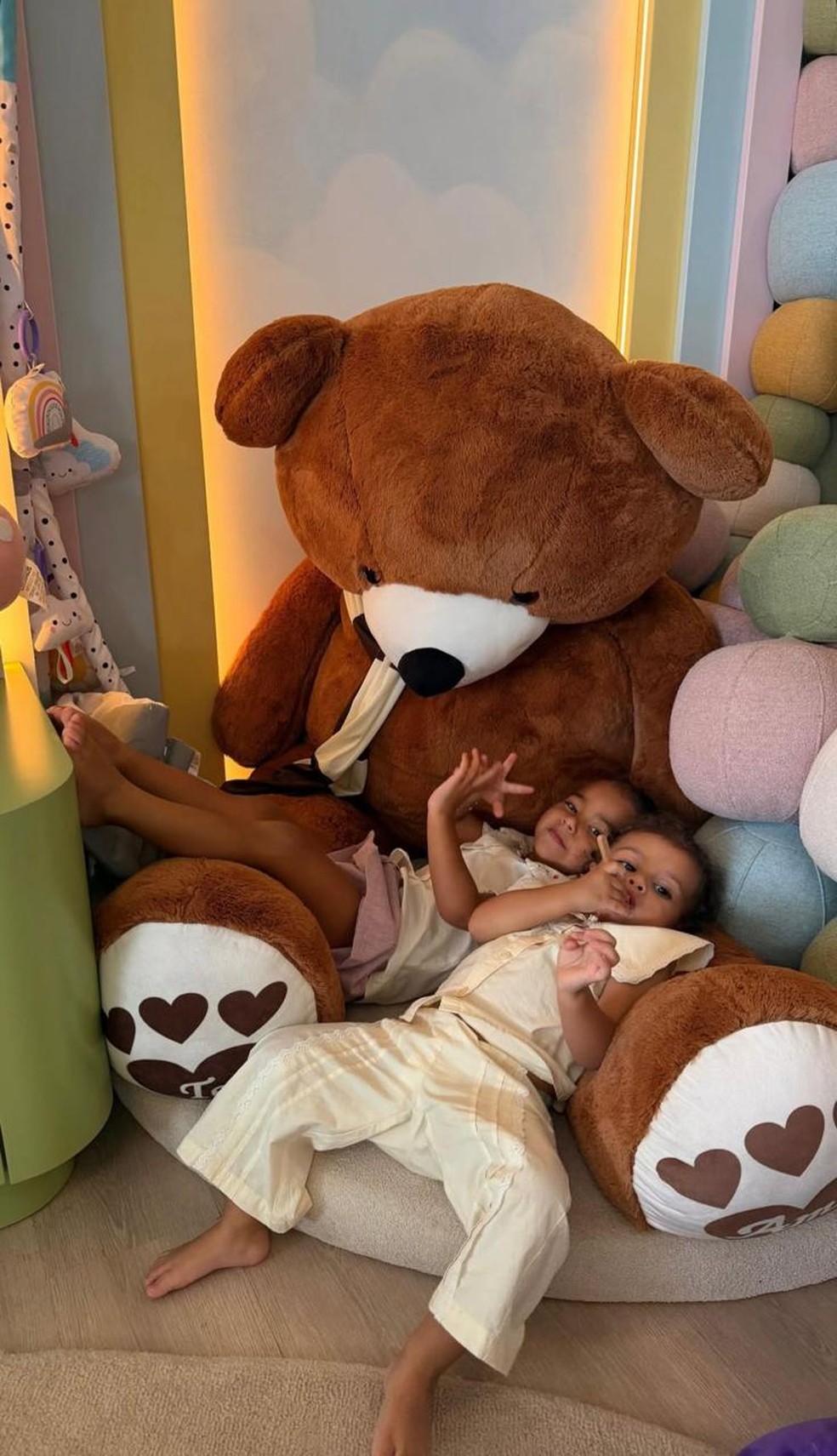 Mavie e Helena — Foto: Reprodução/ Instagram