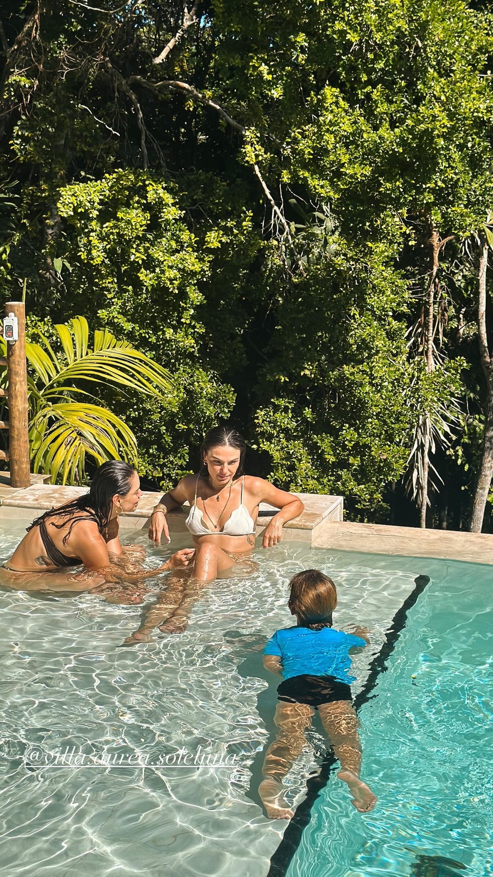 Isis Valverde compartilhou cliques em Trancoso — Foto: Reprodução/Instagram