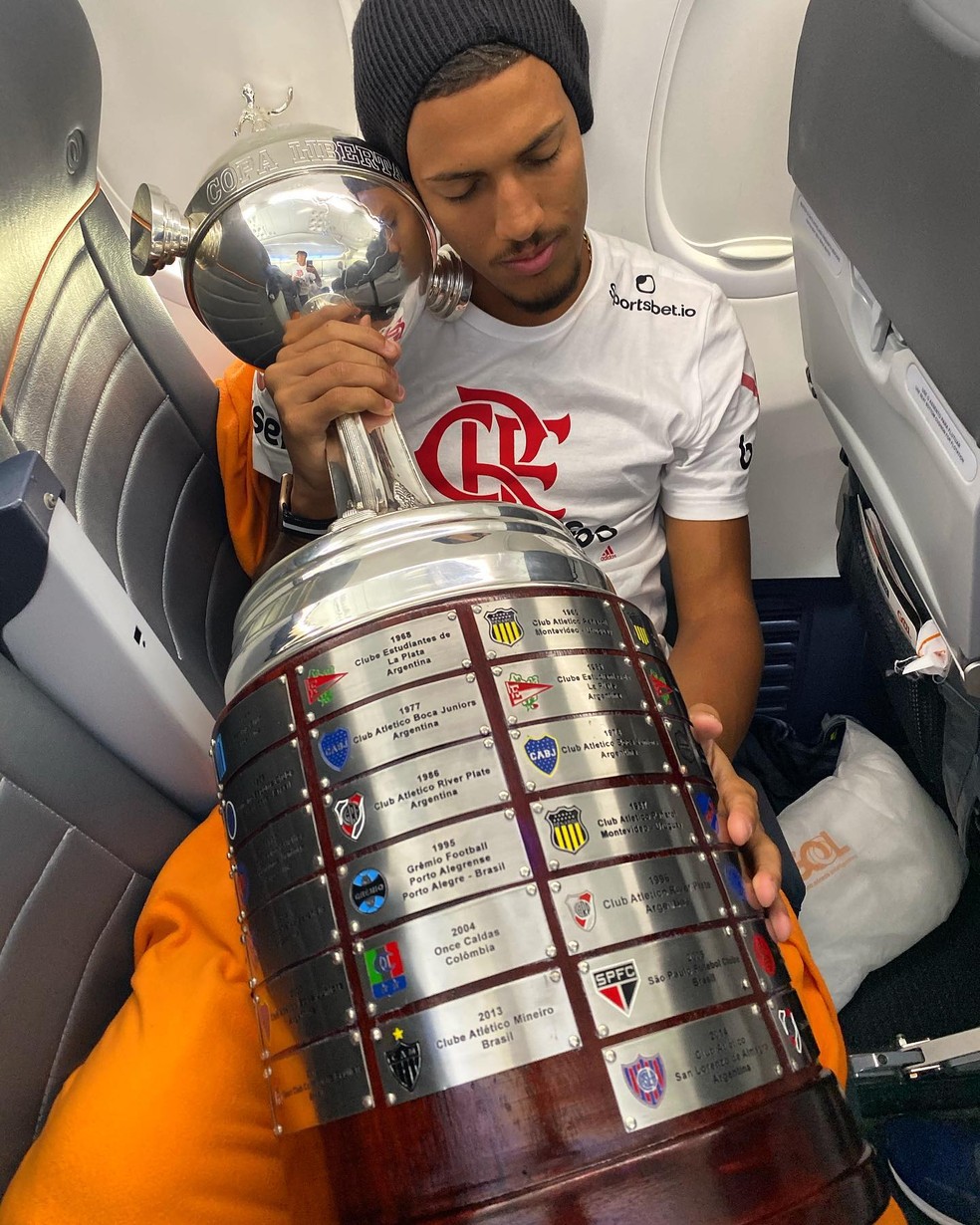 Vinicius Souza é jogador e apontado como novo affair de Anitta — Foto: Reprodução/Instagram