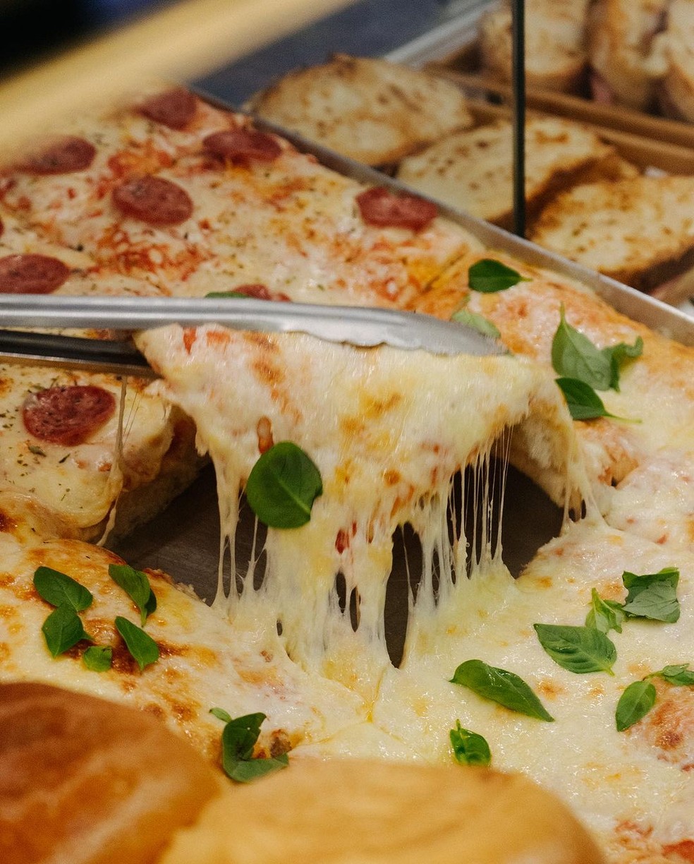 Pizza al taglio da Nema — Foto: Reprodução Instagram
