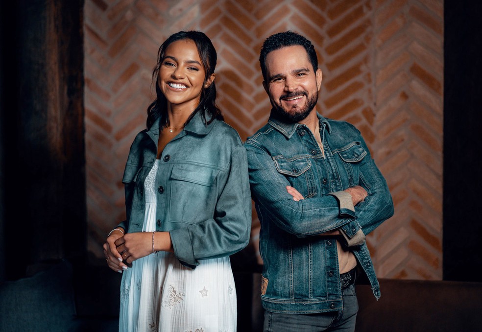 Luciano Camargo grava clipe com Julia Vitria  Foto: Guilherme Massone/Divulgao