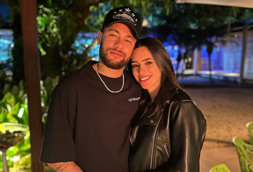 Neymar e Bruna Biancardi jantam juntos após nascimento de suposta filha do  jogador; foto
