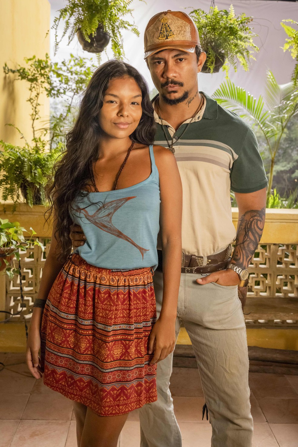 Ritinha (Mell Muzzillo) e Damião (Xamã) — Foto: Fábio Rocha da Globo/Divulgação
