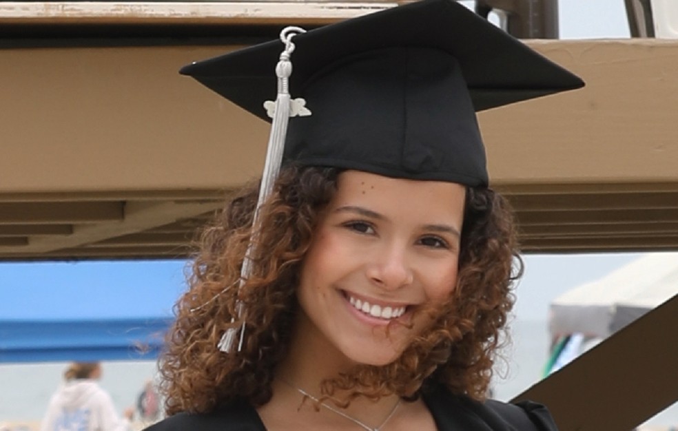 Gabriella Saraivah conclui high school nos Estados Unidos — Foto: Ruth de Souza