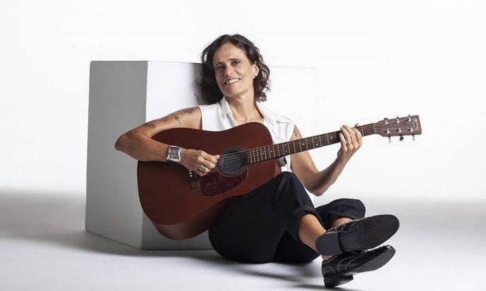 Saiba tudo sobre: Zélia Duncan