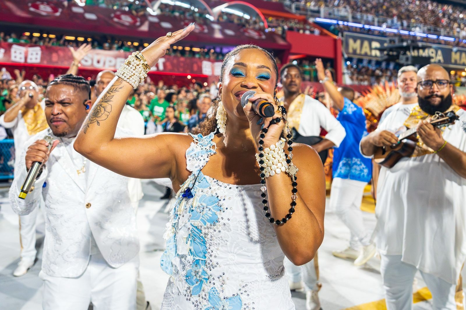 Intérprete da Beija-Flor, Jessica Martin prepara primeiro DVD da carreira