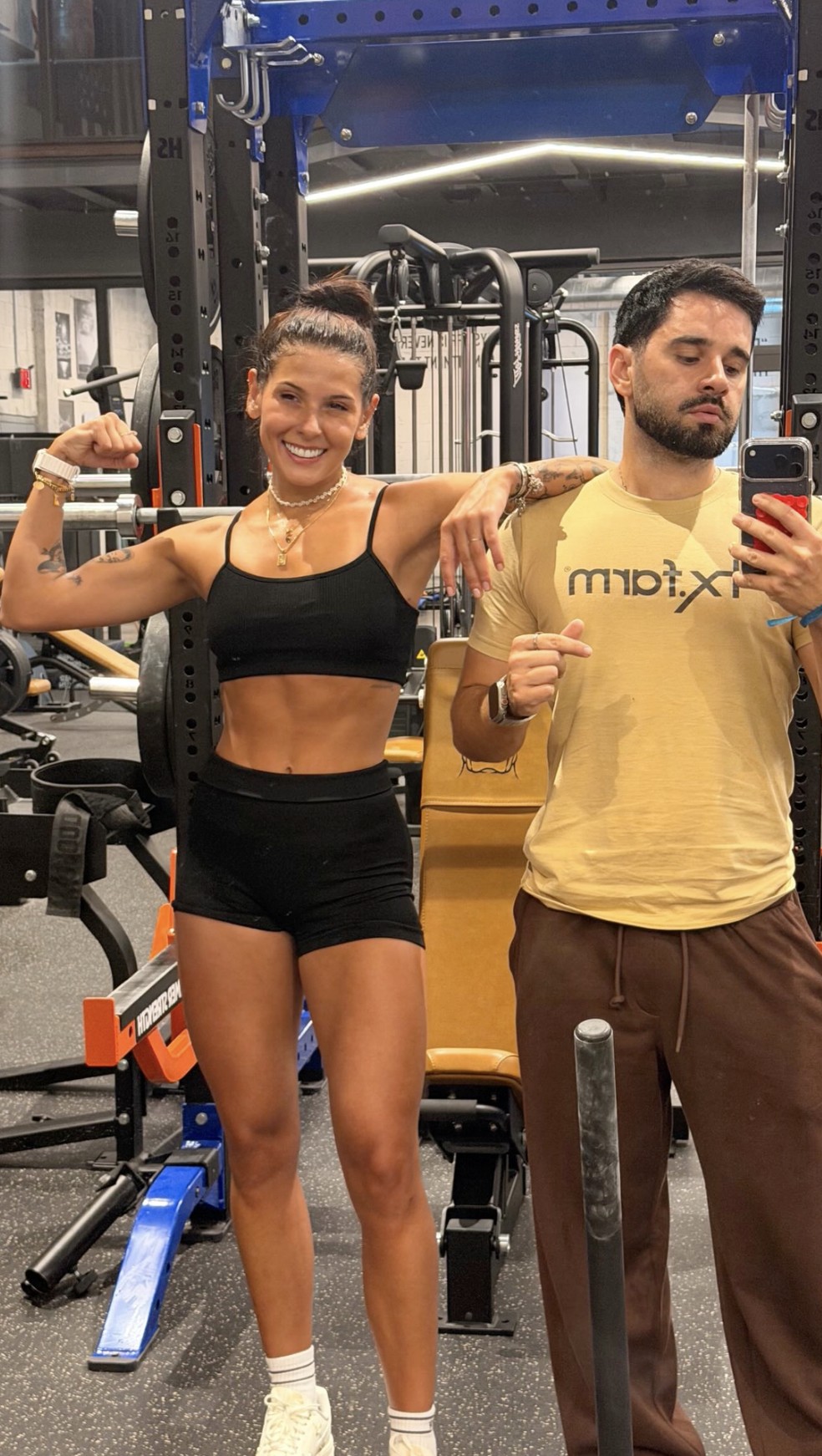 Ana Castela exibe muque, abdômen e coxas torneadas após diminuir ...