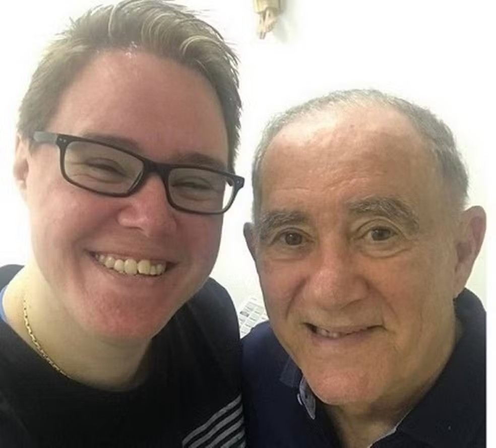 Renato Aragão com a filha, Juliana — Foto: Reprodução/Instagram