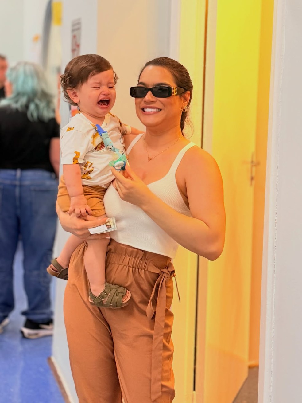 Raissa Barbosa e o filho caçula — Foto: Reprodução/Instagram