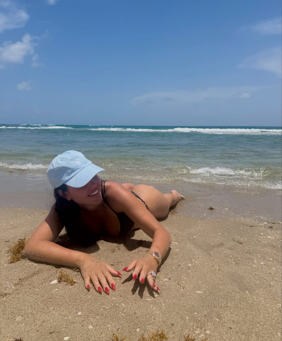 Georgina Rodríguez curtiu praia em Miami — Foto: Reprodução/Instagram