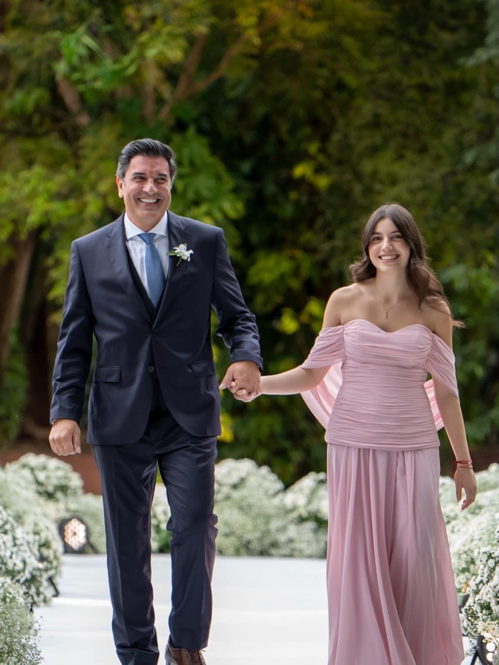 Edu Guedes com a filha, Maria Eduarda — Foto: Reprodução/Instagram