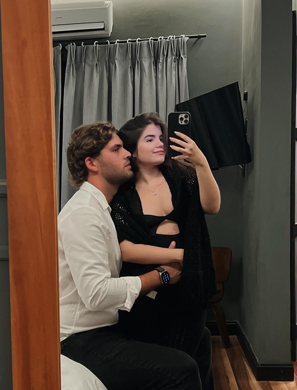 Carolina Chamberlain e o namorado, Gui — Foto: Reprodução/ Instagram