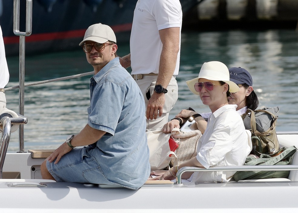Katy Perry, Orlando Bloom e Daisy Dove estão curtindo férias em Saint-Tropez — Foto: The Grosby Group
