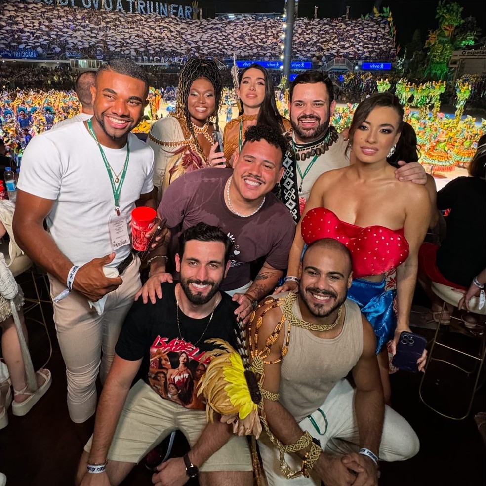Ex-BBBs se reencontram no Festival de Parintins &mdash; Foto: Reprodu&ccedil;&atilde;o/Instagram
