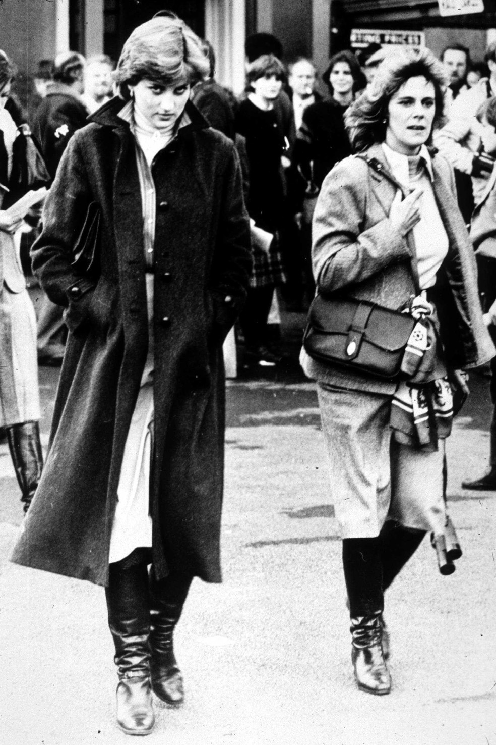 Diana Spencer e Camilla Parker-Bowles em 1980 — Foto: Getty Images
