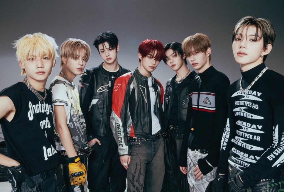 CLOSE YOUR EYES comenta nova fase com 'blackout' e se declara