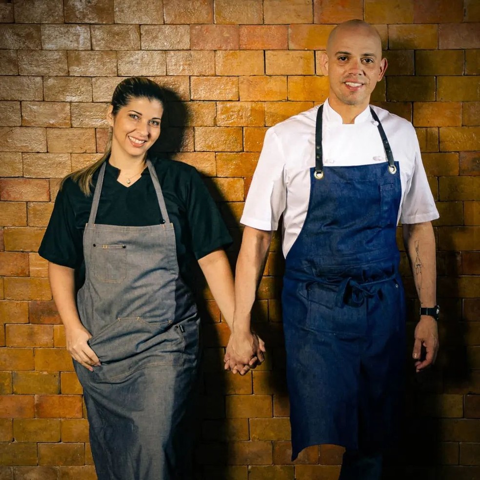 Chefs Fabrício Lemos e Lisiane Arouca  — Foto: Reprodução/ Instagram