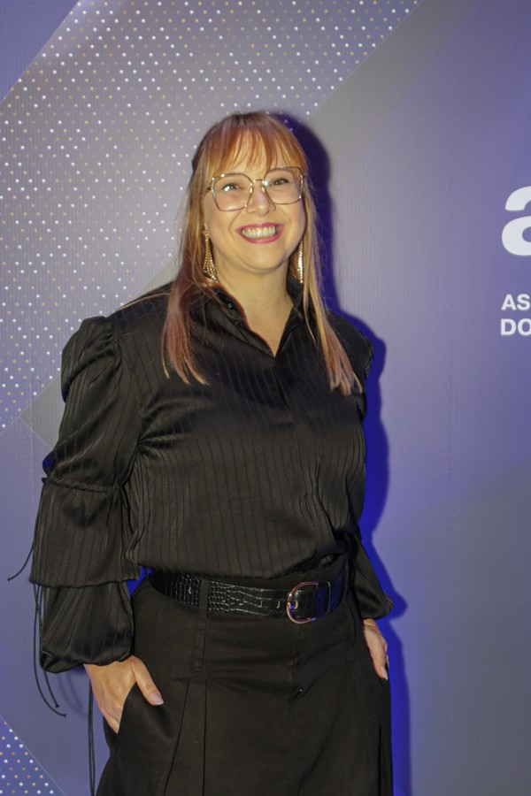 De looks combinados, Helena Ranaldi e o marido, Daniel Alvim, aparecem ...