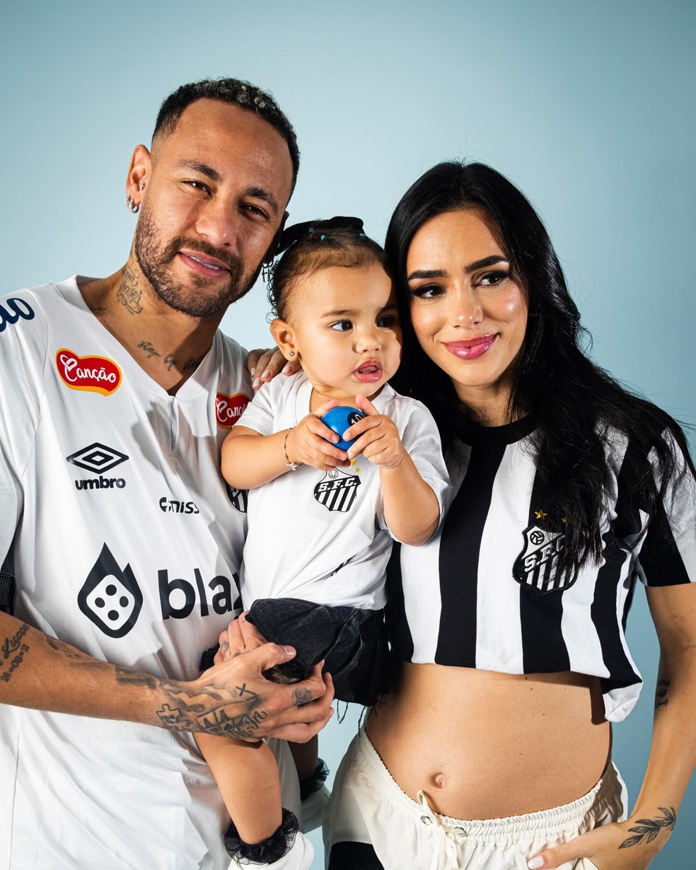 Bruna Biancardi, Neymar e Mavie — Foto: Guilherme Kastner