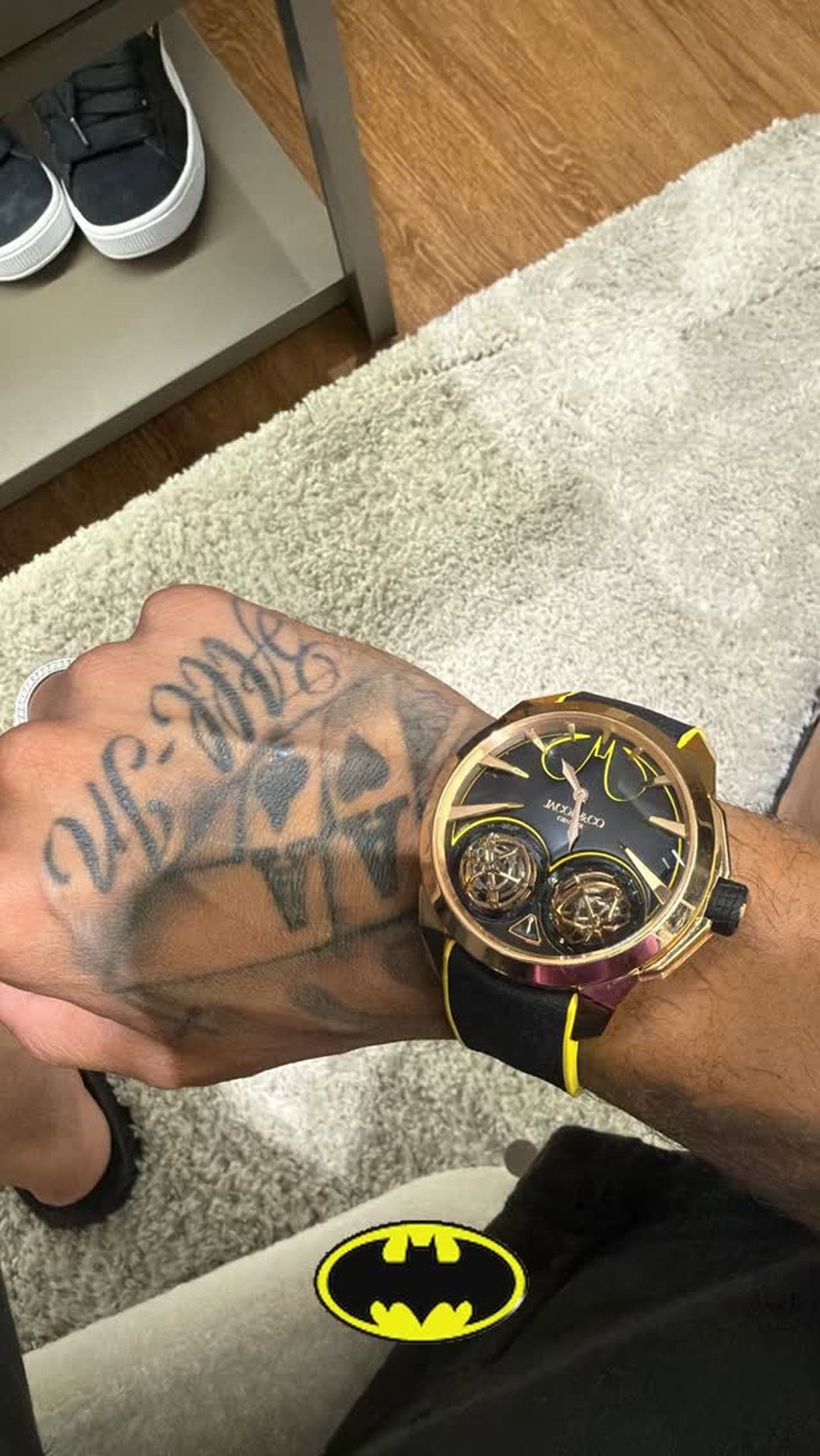 Neymar alfineta Neto após look de Batman — Foto: Reprodução/ Isntagram