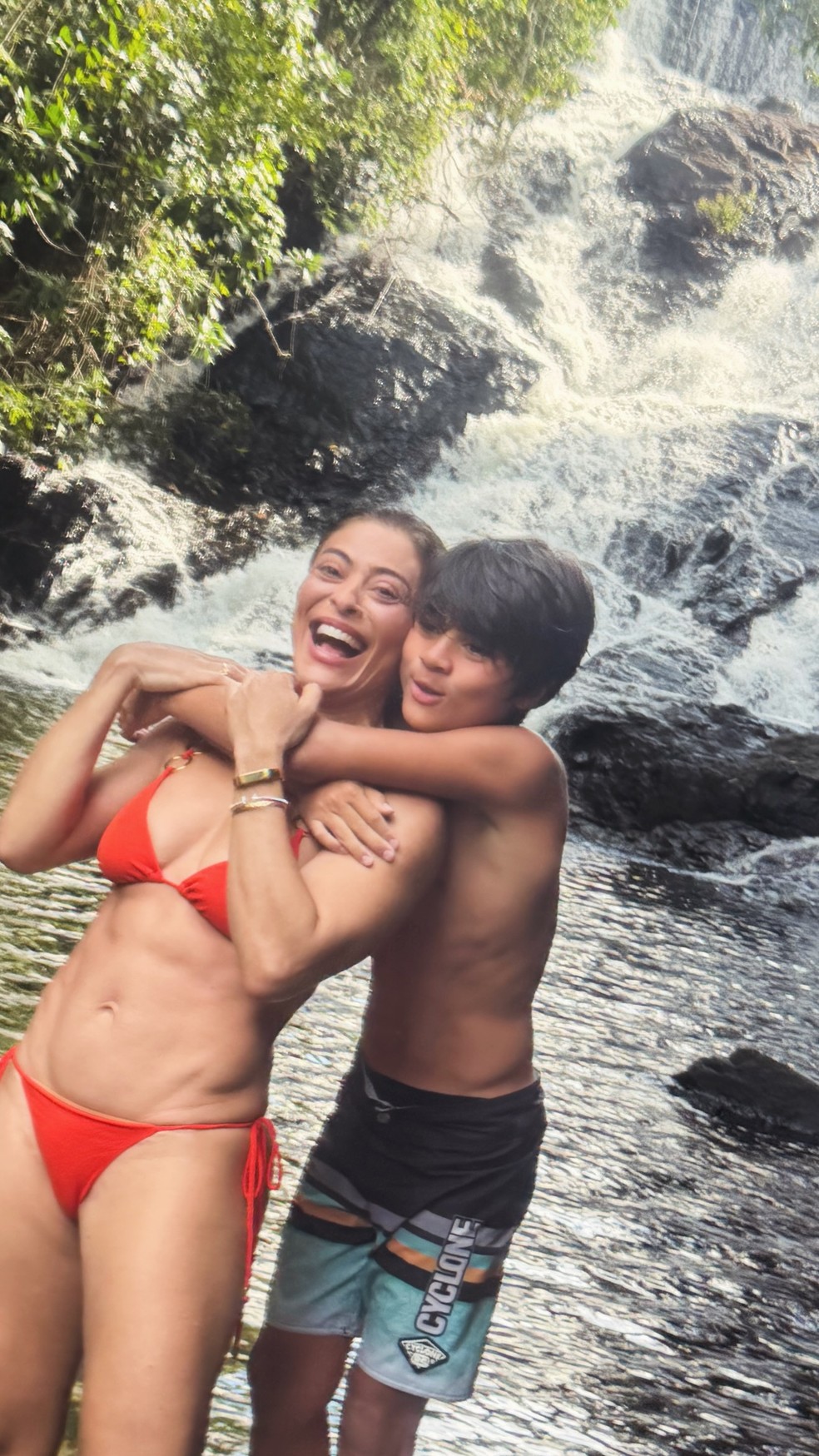 Juliana Paes com o filho mais novo — Foto: Reprodução/ Instagram