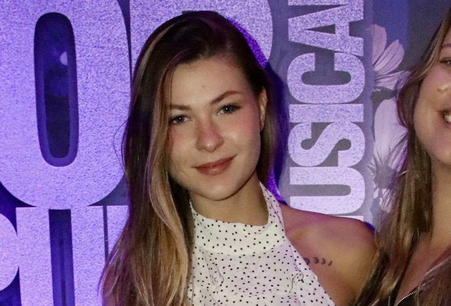 Nikki Meneghel e a irmã, Paloma Meneghel