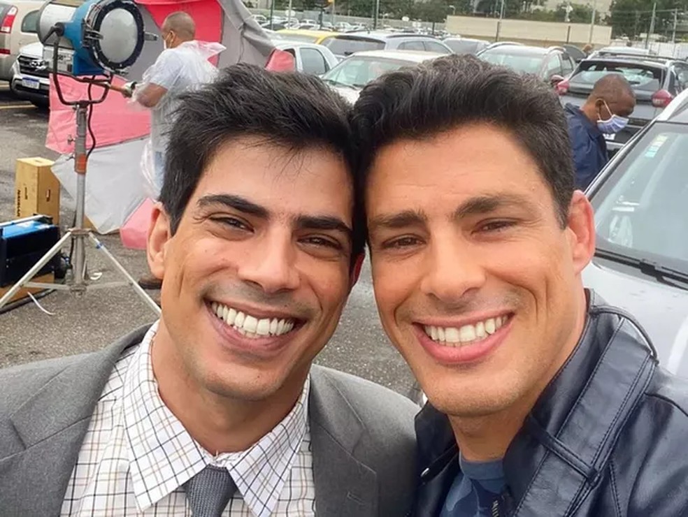 Os irmãos Pável Reymond e Cauã Reymond — Foto: Reprodução/Instagram