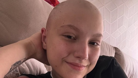 Influenciadora Isabel Veloso Retorna à UTI Devido a Complicações Respiratórias