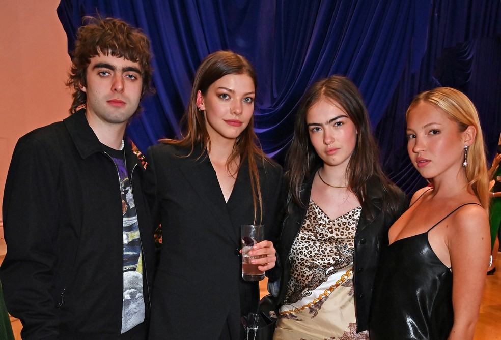 Lennon Gallagher, Isobel Richmond, Stella Jones e Lila Moss  — Foto: Getty Images