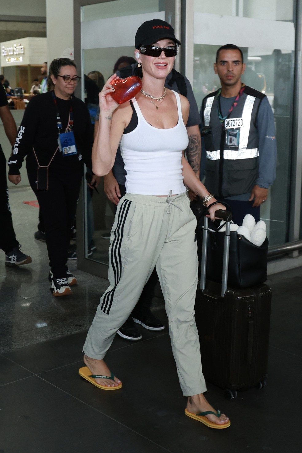 Katy Perry desembarca no Rio de Janeiro — Foto: Roberto Filho/Brazil News