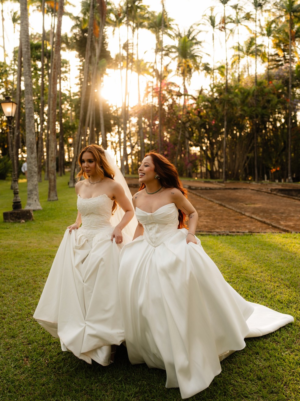 Mari Fernandez comemora um ano de casamento com Júlia Ribeiro — Foto: Reprodução/Instagram