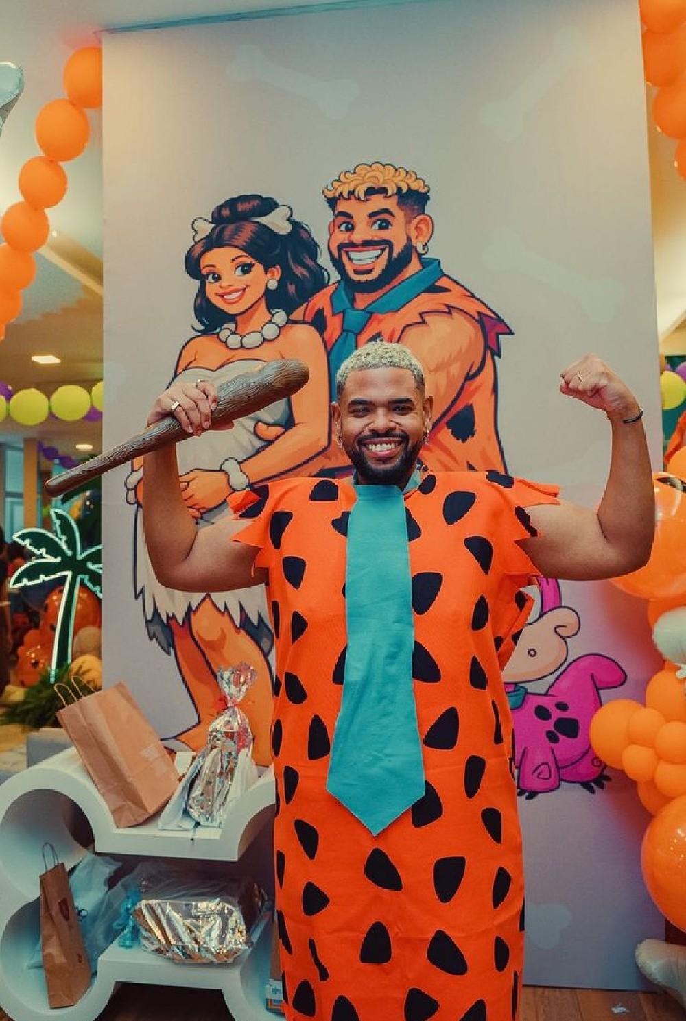 Chá do Pedrito: Péricles comemora aniversário do filho, Lucas Morato, e ...