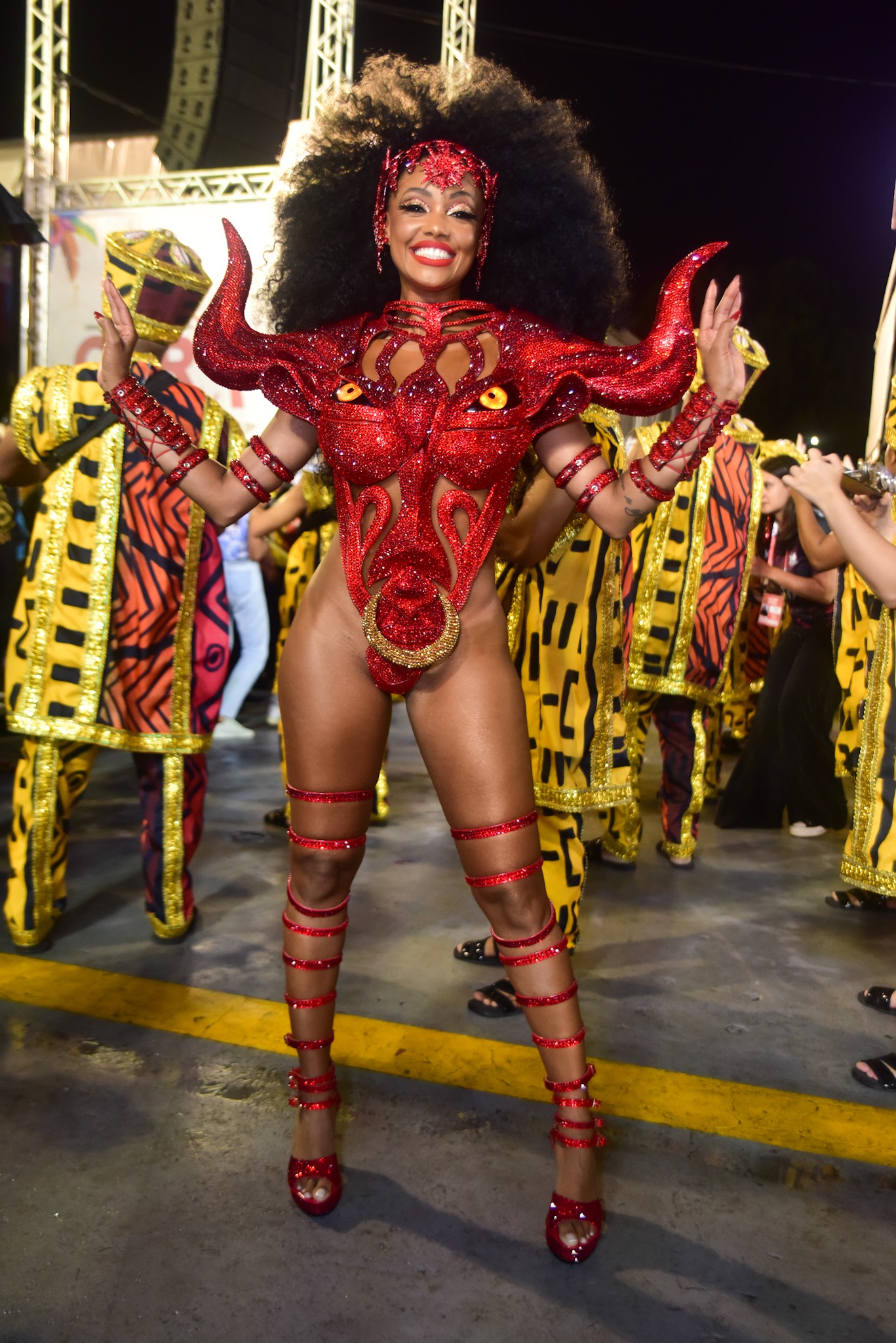 Pamella Gomes, rainha de bateria da Tom Maior no Carnaval 2023 — Foto: Leo Franco/AgNews