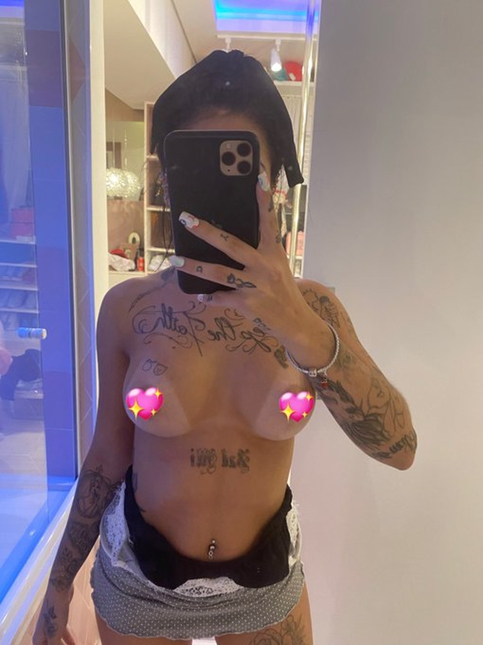 MC Mirella surpreende os seguidores ao compartilhar foto nua