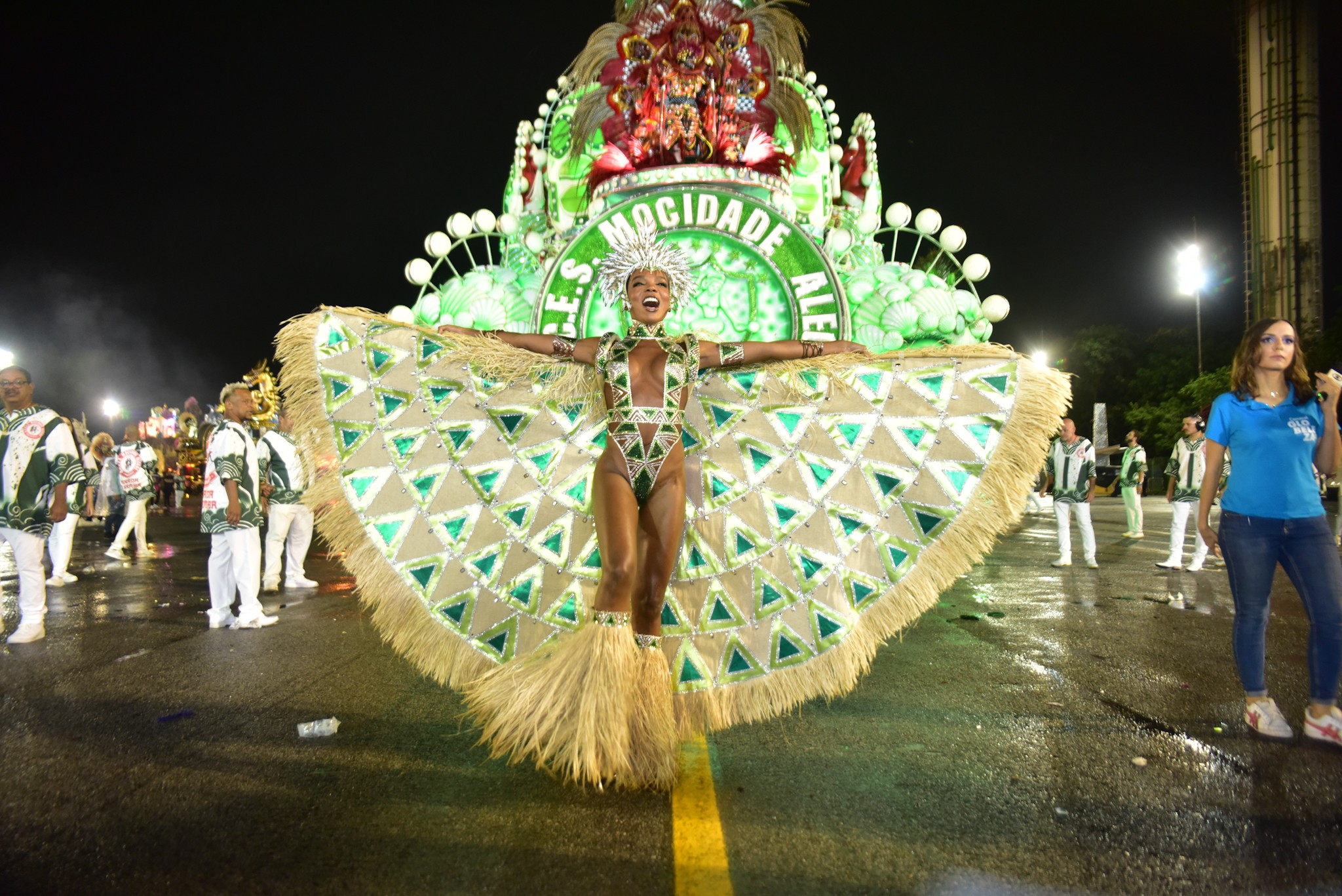 Musa da Imperatriz, Hariany Almeida comenta expectativa do desfile, O Dia  na Folia