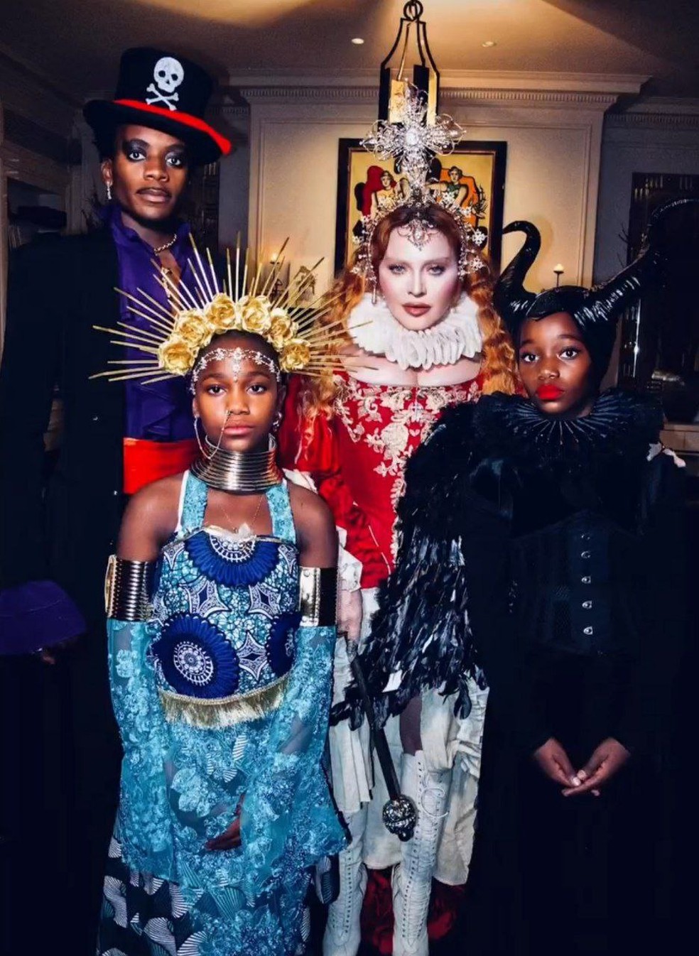 Madonna e os filhos no Halloween — Foto: Reprodução/Instagram