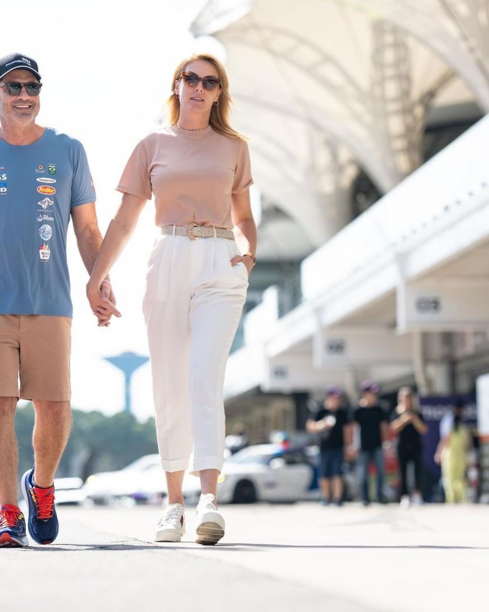 Ana Hickmann e Edu Guedes na Porsche Cup Brasil — Foto: Reprodução/Instagram