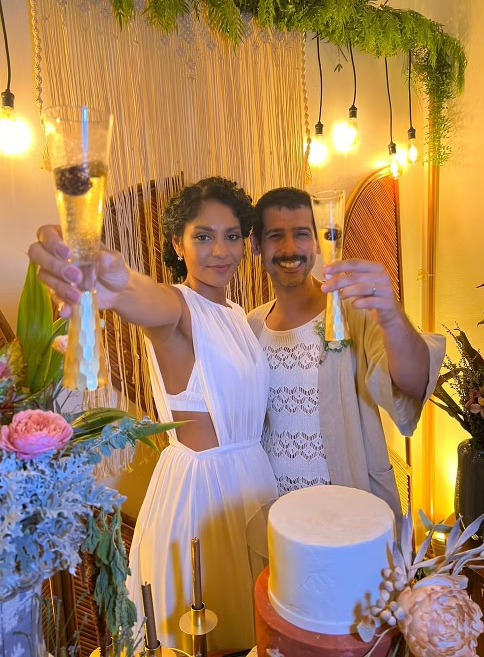 Barbara Reis e Raphael Najàn se casaram em dezembro de 2023 — Foto: Divulgação